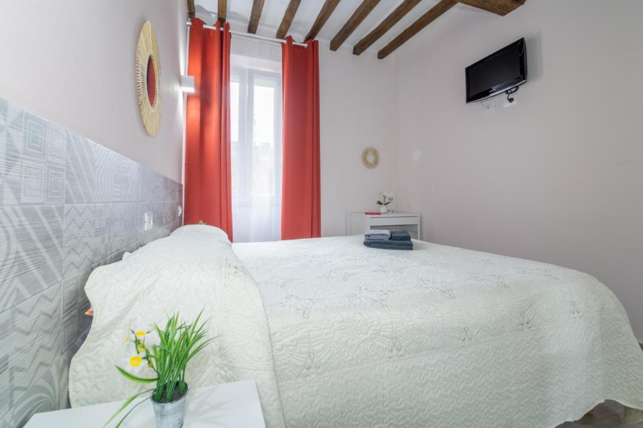 Residenza Borgo Guazzo Hotel ปาร์มา ภายนอก รูปภาพ