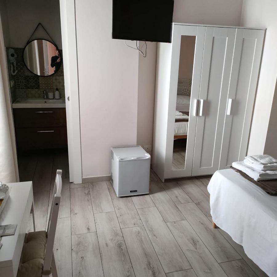 Residenza Borgo Guazzo Hotel ปาร์มา ภายนอก รูปภาพ