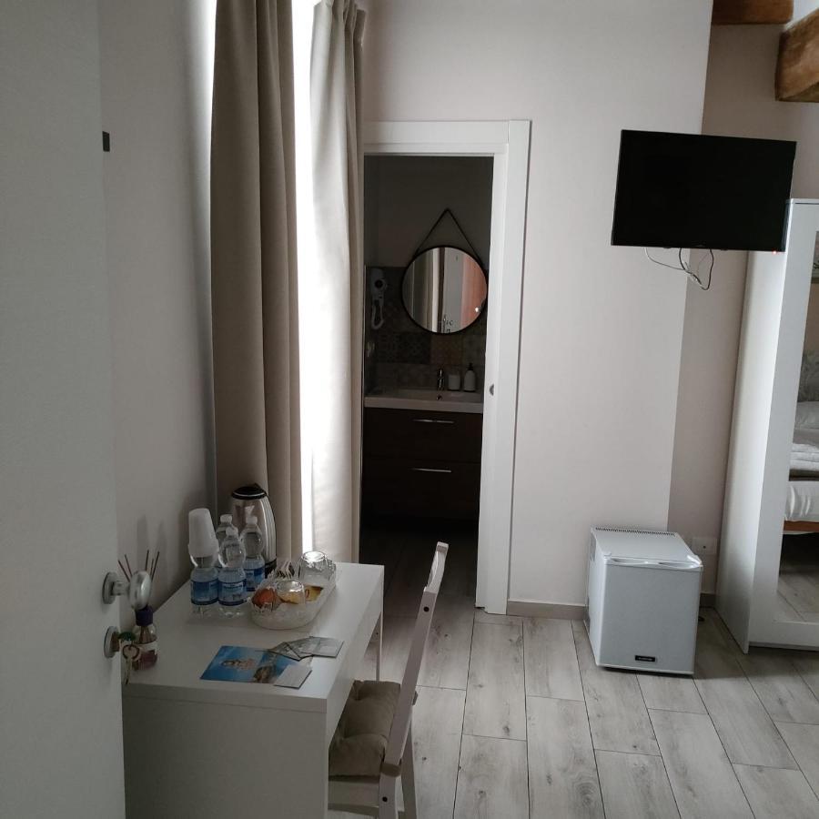 Residenza Borgo Guazzo Hotel ปาร์มา ภายนอก รูปภาพ